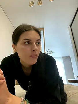 little belucci online show from 11, 11, 2025