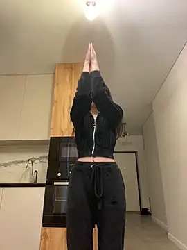 little belucci online show from 22, 2, 2025