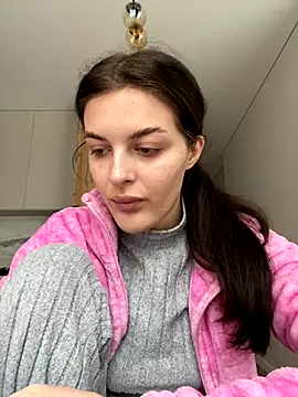 little belucci online show from 4, 10, 2025