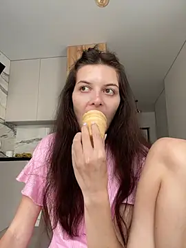 little belucci online show from 15, 9, 2025