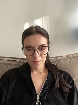 little belucci online show from 20, 10, 2025