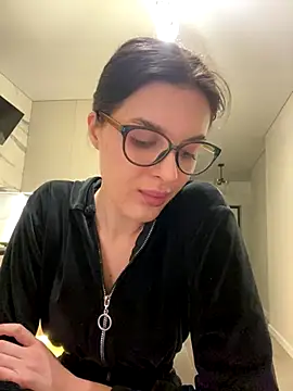 little belucci online show from 7, 1, 2026