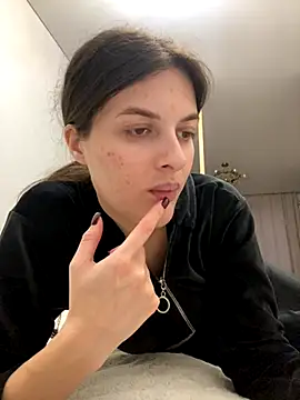 little belucci online show from 24, 10, 2025