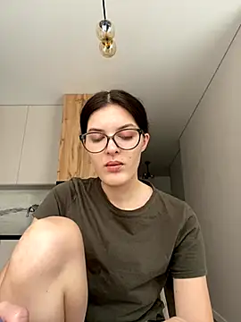 little belucci online show from 6, 11, 2025