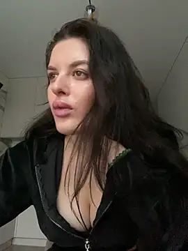 little belucci online show from 14, 12, 2025