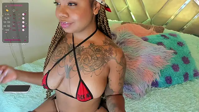 Snapshot of tarawilsonn chatting on 7, 2, 2025 tarawilsonn online show from 7, 2, 2025