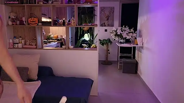 Snapshot of _alleyesonme_ chatting on 31, 10, 2025 alleyesonme online show from 31, 10, 2025