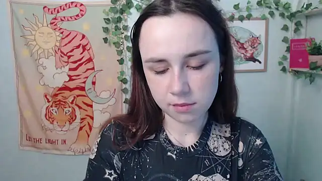 VeryVeryVeryShy  online show from 28, 5, 2026