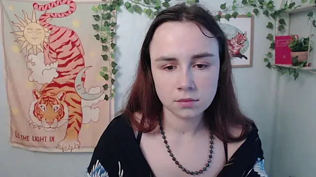 Snapshot of VeryVeryVeryShy_ chatting on 8, 7, 2026 VeryVeryVeryShy online show from 8, 7, 2026