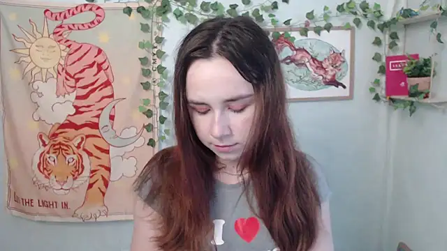 Snapshot of VeryVeryVeryShy_ chatting on 21, 7, 2026 VeryVeryVeryShy online show from 21, 7, 2026