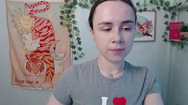 VeryVeryVeryShy  online show from 23, 5, 2026