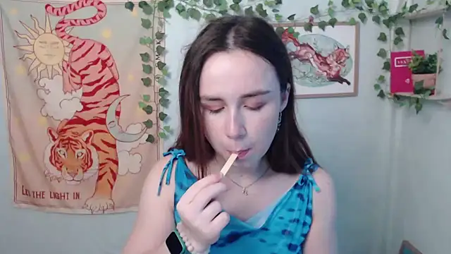 Snapshot of VeryVeryVeryShy_ chatting on 17, 7, 2026 VeryVeryVeryShy online show from 17, 7, 2026