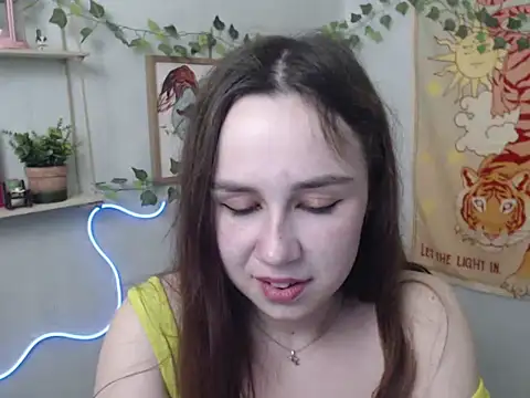 VeryVeryVeryShy  online show from 18, 4, 2026