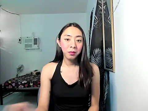 Snapshot of ErikaJayne4u chatting on 13, 1, 2026 ErikaJayne4u online show from 13, 1, 2026