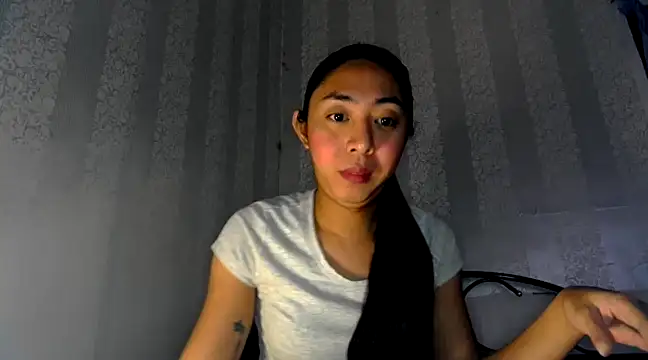 Snapshot of ErikaJayne4u chatting on 12, 2, 2025 ErikaJayne4u online show from 12, 2, 2025