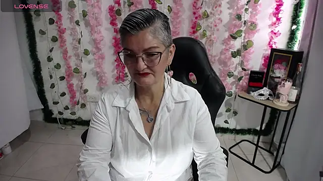 bety-cum2 online show from 3, 3, 2025