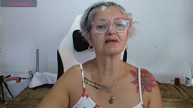 bety-cum2 online show from 28, 4, 2026
