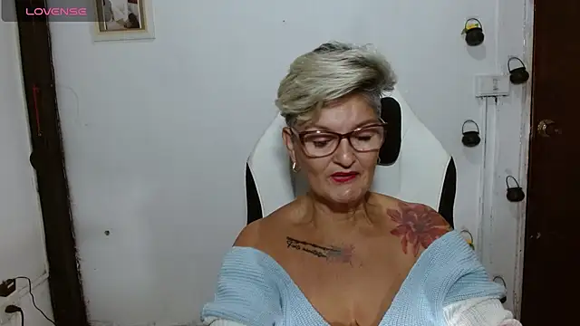 Snapshot of bety-cum2 chatting on 21, 6, 2026 bety-cum2 online show from 21, 6, 2026