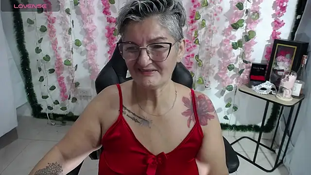 bety-cum2 online show from 4, 3, 2025