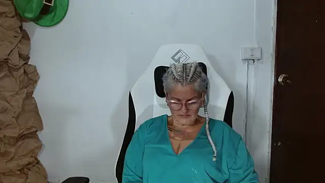 bety-cum2 online show from 1, 3, 2026