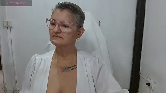 bety-cum2 online show from 3, 12, 2025