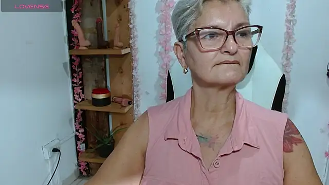 Snapshot of bety-cum2 chatting on 16, 7, 2026 bety-cum2 online show from 16, 7, 2026