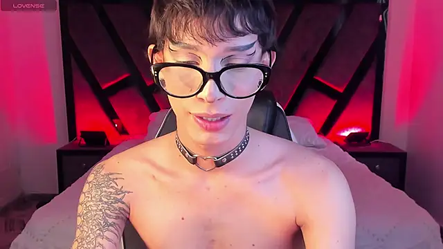 Snapshot of AndyWiilliams chatting on 2, 2, 2026 AndyWiilliams online show from 2, 2, 2026