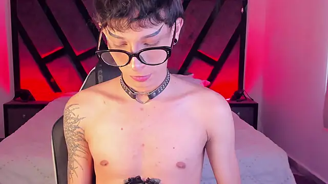 Snapshot of AndyWiilliams chatting on 3, 2, 2026 AndyWiilliams online show from 3, 2, 2026