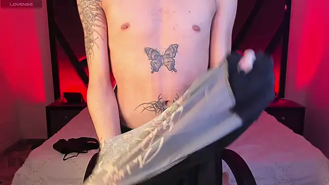 Snapshot of AndyWiilliams chatting on 3, 2, 2026 AndyWiilliams online show from 3, 2, 2026