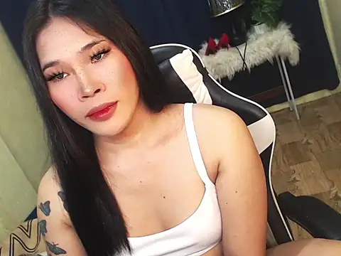 Ur Fantastic Lina online show from 9, 10, 2025