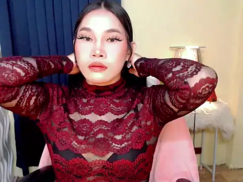 Ur Fantastic Lina online show from 3, 12, 2025