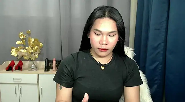 Ur Fantastic Lina online show from 24, 12, 2024