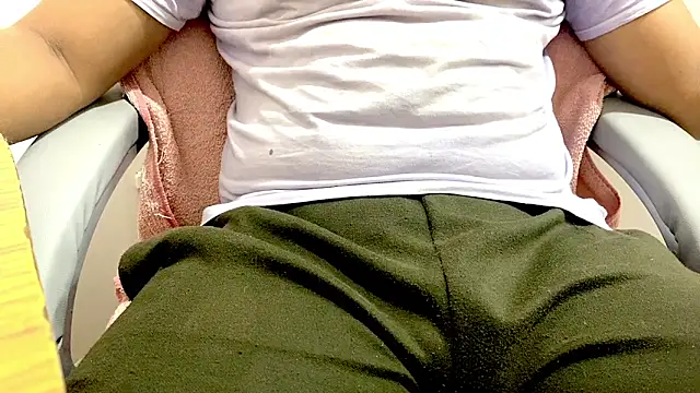 Pussy hunter225 online show from 2, 12, 2025