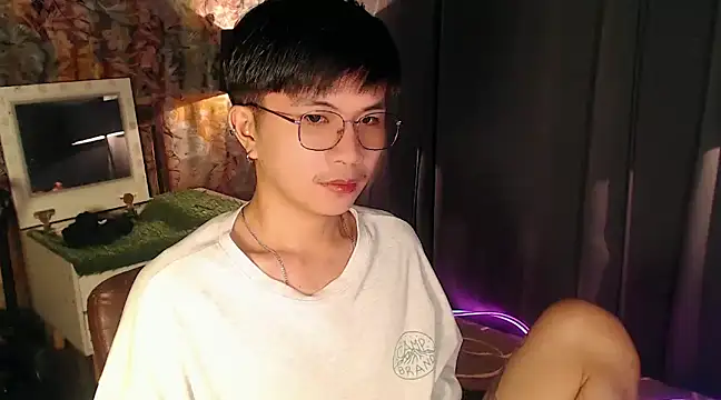 Snapshot of Sexy_Handsome_Drex chatting on 12, 2, 2025 Sexy Handsome Drex online show from 12, 2, 2025