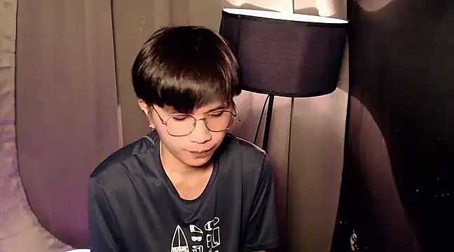 Snapshot of Sexy_Handsome_Drex chatting on 6, 3, 2025 Sexy Handsome Drex online show from 6, 3, 2025