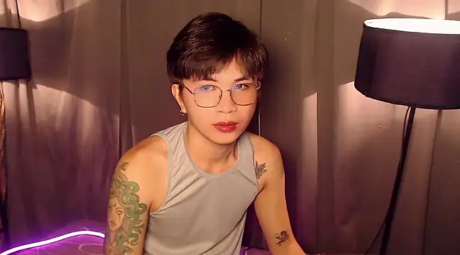 Snapshot of Sexy_Handsome_Drex chatting on 5, 3, 2025 Sexy Handsome Drex online show from 5, 3, 2025