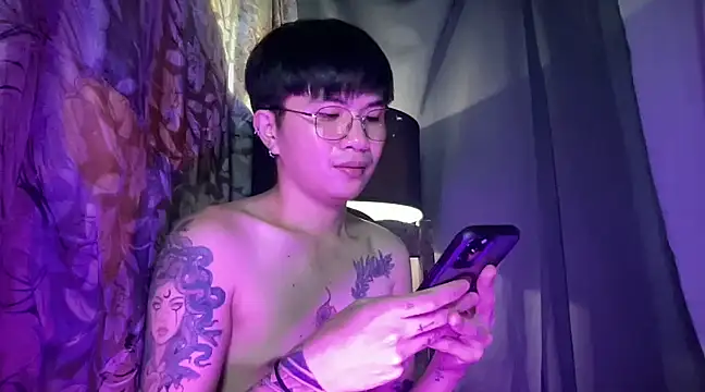 Snapshot of Sexy_Handsome_Drex chatting on 25, 2, 2025 Sexy Handsome Drex online show from 25, 2, 2025