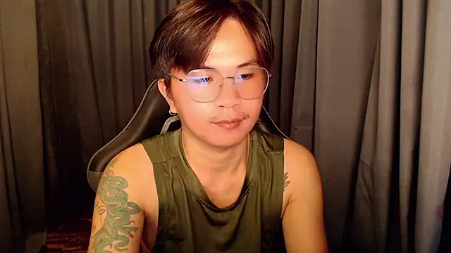 Snapshot of Sexy_Handsome_Drex chatting on 12, 10, 2025 Sexy Handsome Drex online show from 12, 10, 2025