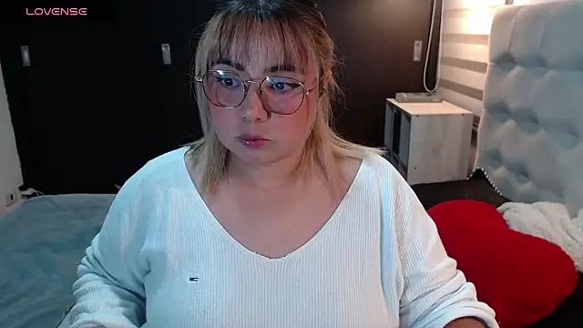 yini angel online show from 20, 5, 2026