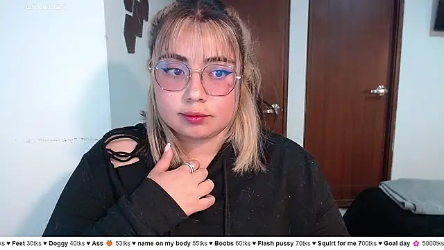 yini angel online show from 23, 5, 2026
