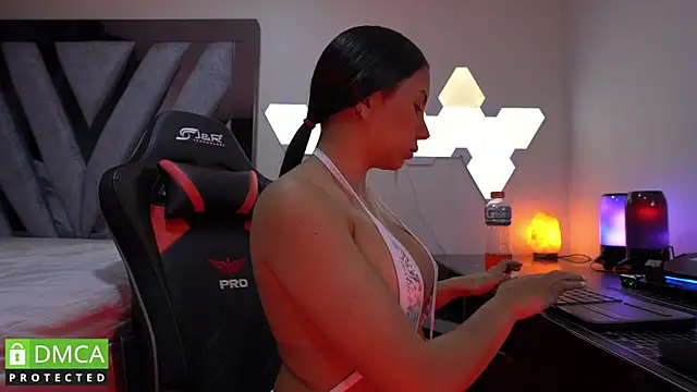 Dubois Amy online show from 4, 12, 2024