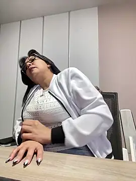 Snapshot of SWEETLILY18 chatting on 22, 2, 2025 SWEETLILY18 online show from 22, 2, 2025