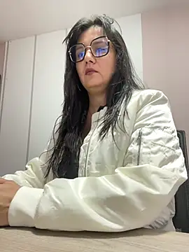 Snapshot of SWEETLILY18 chatting on 27, 2, 2025 SWEETLILY18 online show from 27, 2, 2025