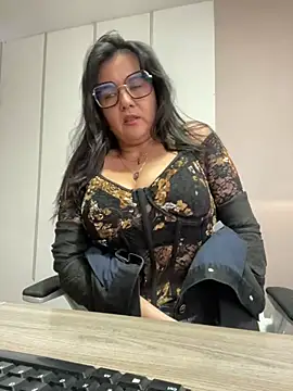 Snapshot of SWEETLILY18 chatting on 15, 3, 2025 SWEETLILY18 online show from 15, 3, 2025