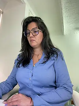 Snapshot of SWEETLILY18 chatting on 11, 3, 2025 SWEETLILY18 online show from 11, 3, 2025