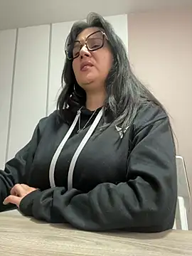 Snapshot of SWEETLILY18 chatting on 25, 2, 2025 SWEETLILY18 online show from 25, 2, 2025