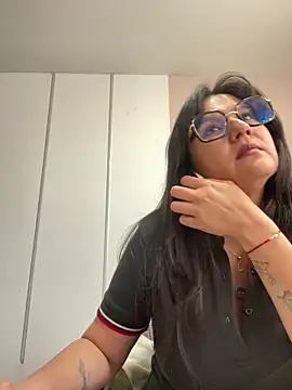 Snapshot of SWEETLILY18 chatting on 27, 2, 2025 SWEETLILY18 online show from 27, 2, 2025