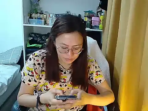 crizzybel online show from 10, 4, 2026