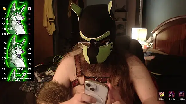 kinkywolf429 online show from 25, 6, 2026