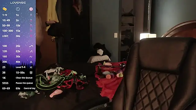 Snapshot of kinkywolf429 chatting on 13, 5, 2026 kinkywolf429 online show from 13, 5, 2026